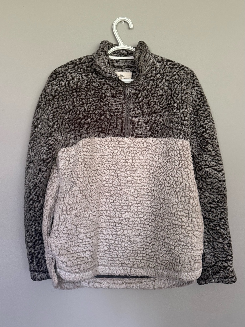 Thread & Supply Two-Tone Gray Sherpa Quarter-Zip Pullover